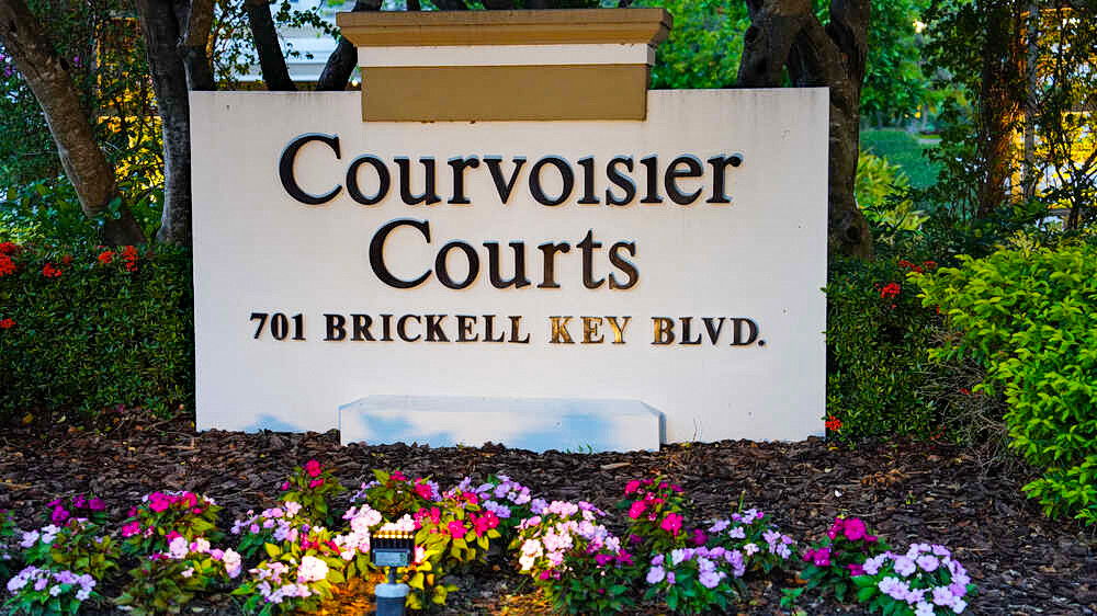 Courvoisier Courts  photo 2